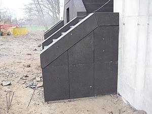 Fertige Basalt-Verkleidungsplatten